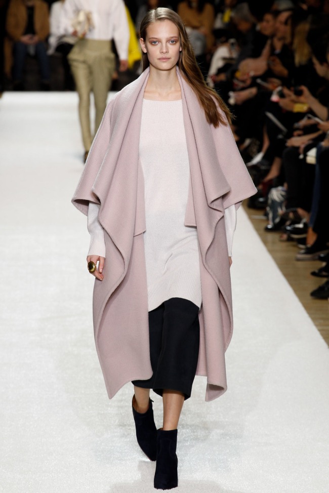 Chloe-Fall-2014-Collection-Blanket-Coat-Outerwear-Trend-Fashion-OnGiselleAve